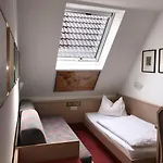 Hotel Hotel-landgasthof Grüner Baum - Dittigheim
