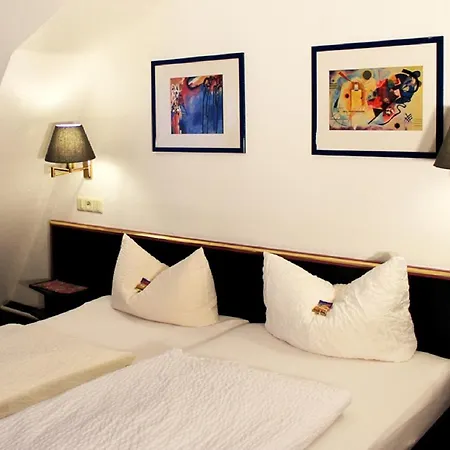 Hotel-landgasthof Gruener Baum - Dittigheim Szálloda Tauberbischofsheim