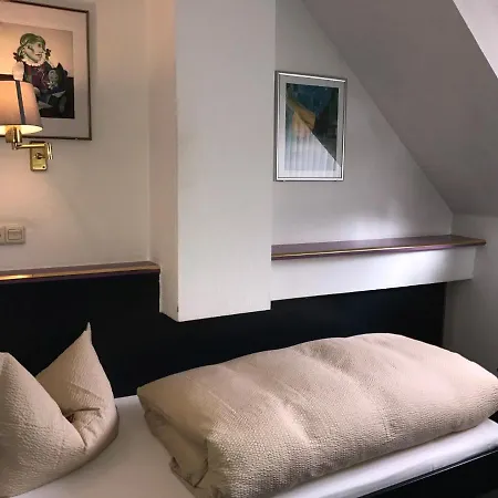 Hotel-landgasthof Gruener Baum - Dittigheim Szálloda *