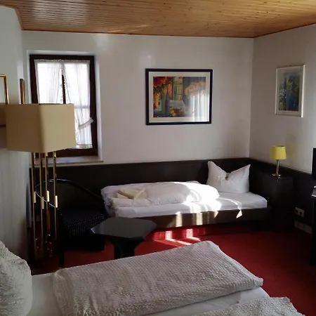 Hotel-landgasthof Gruener Baum - Dittigheim Szálloda