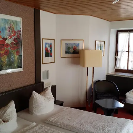 Hotel-landgasthof Gruener Baum - Dittigheim * Tauberbischofsheim